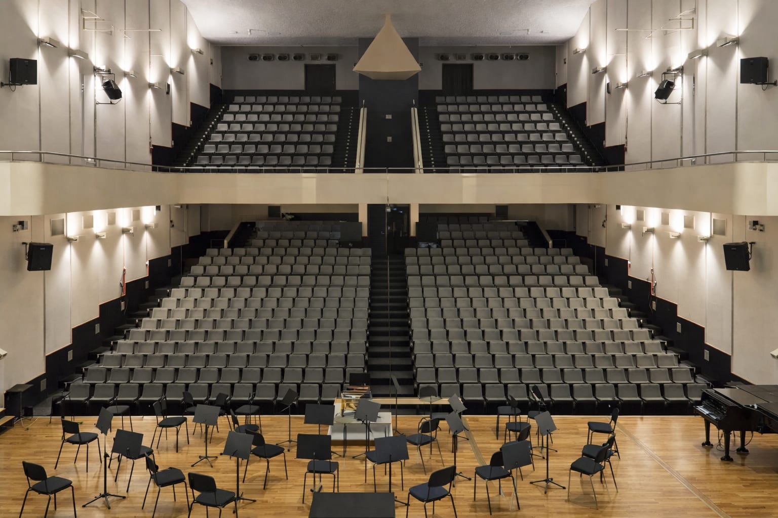 Conservatorio de música: precisión sonora en edificio histórico