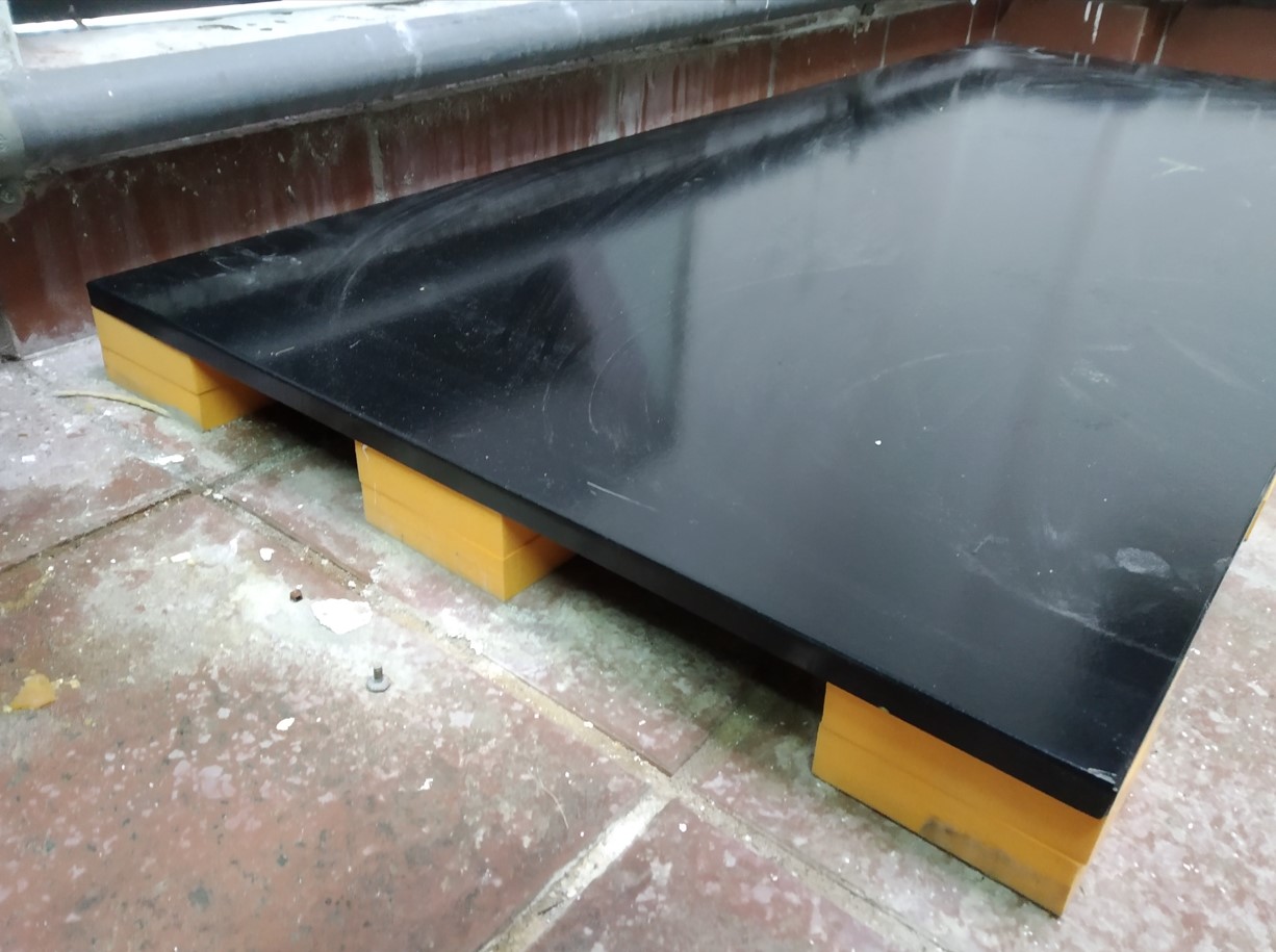 Bancada antivibrante para equipos de calderas