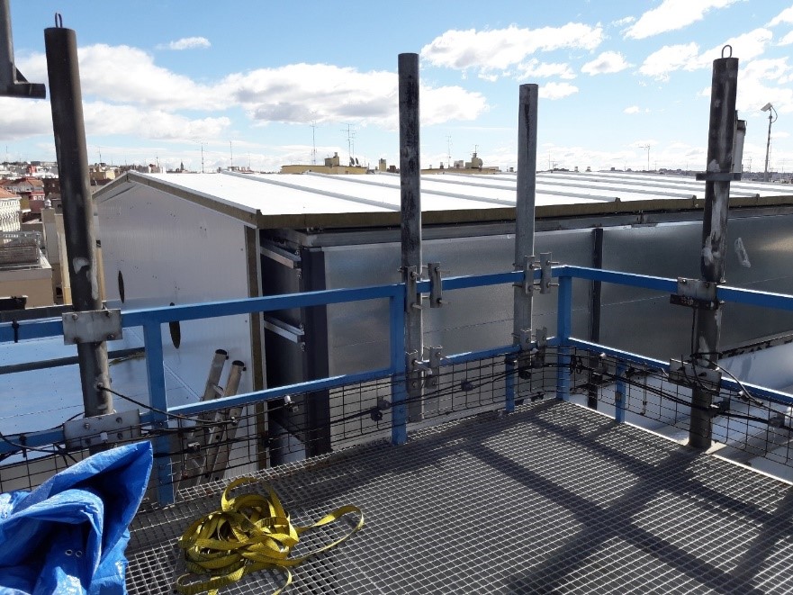 Estructura y cerramiento acústico en cubierta del data center