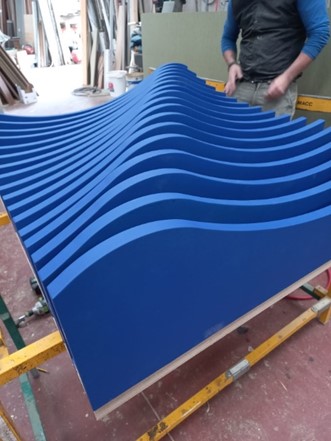 Panel absorbente acústico a medida en fase de fabricación